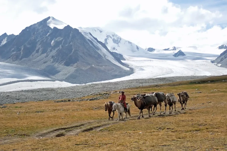 Altai Mountain Trek in West Mongolia
