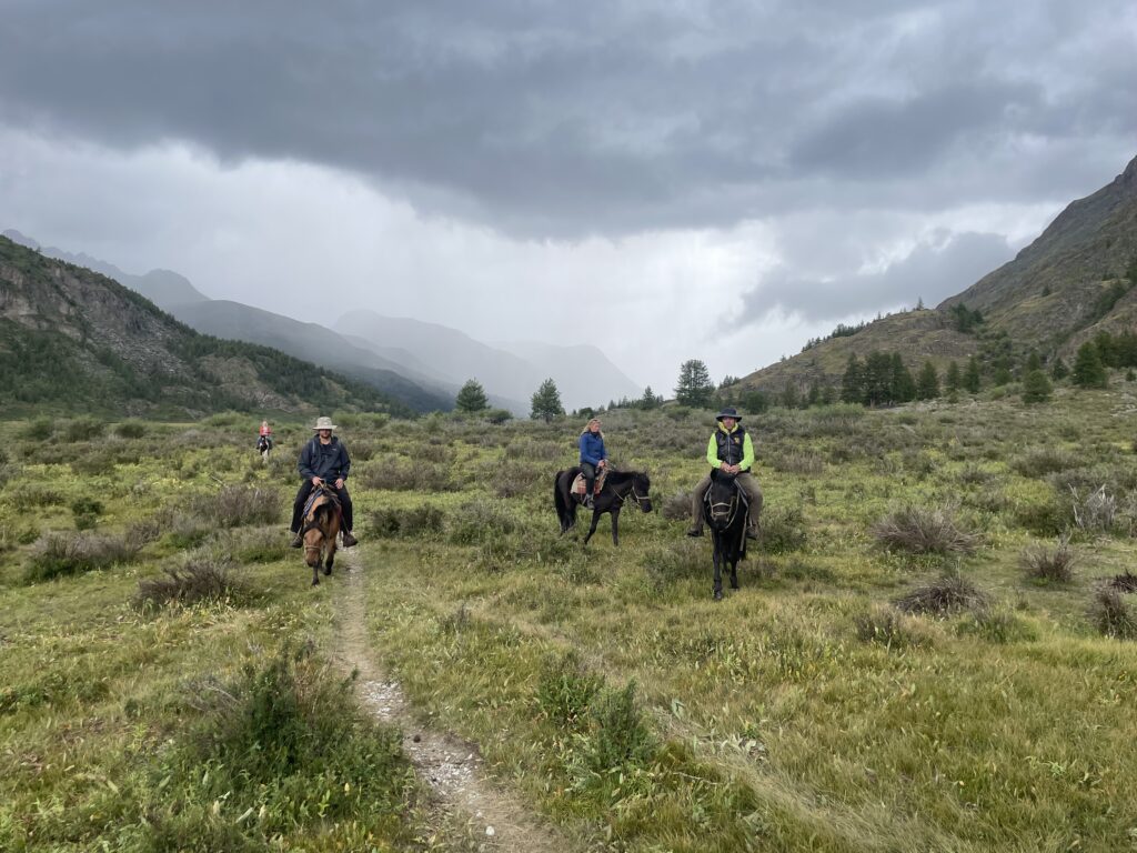 Best trekking in Mongolia
